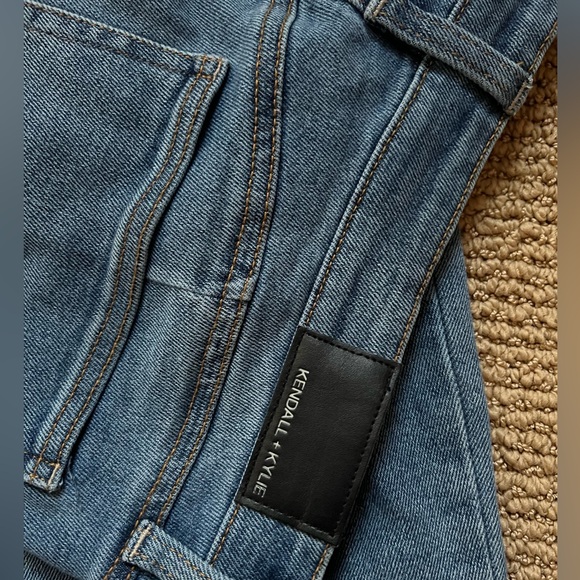 KENDALL + KYLIE Jeans - Picture 2 of 5
